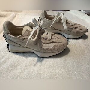 New Balance 327 Linen Sea Salt NWOT